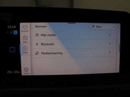 Volkswagen Golf 1.5 TSI Life Business | Matrix LED | Camera | Massage | Carplay | Keyless | Memory | Navigatie | ... ActivLease financial lease