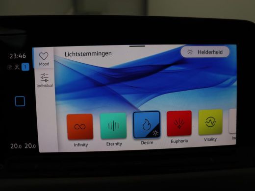 Volkswagen Golf 1.5 TSI Life Business | Matrix LED | Camera | Massage | Carplay | Keyless | Memory | Navigatie | ... ActivLease financial lease