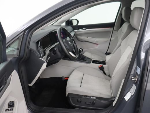 Volkswagen Golf 1.5 TSI Life Business | Matrix LED | Camera | Massage | Carplay | Keyless | Memory | Navigatie | ... ActivLease financial lease