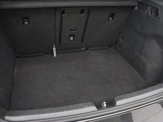 Volkswagen ID.3 First Plus 58 kWh | Stoelverwarming | Matrix LED | Adaptive cruise | Camera | Carplay | Keyless |... ActivLease financial lease