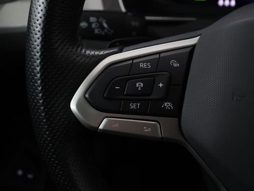 Volkswagen Passat 1.4 TSI PHEV GTE | Stoelverwarming | Virtual Cockpit | Adaptive cruise | Massage | Matrix LED | C... ActivLease financial lease