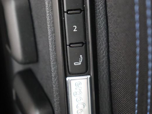 Volkswagen Passat 1.4 TSI PHEV GTE | Stoelverwarming | Virtual Cockpit | Adaptive cruise | Massage | Matrix LED | C... ActivLease financial lease