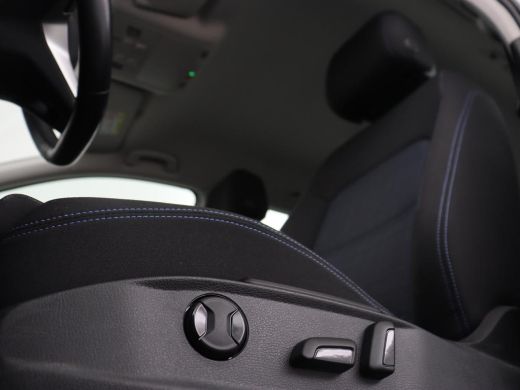 Volkswagen Passat 1.4 TSI PHEV GTE | Stoelverwarming | Virtual Cockpit | Adaptive cruise | Massage | Matrix LED | C... ActivLease financial lease