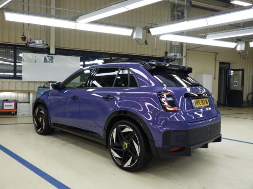 Abarth 600e Scorpionissima 54 kWh | Design Pack | Tech Pack | Gaming Pack | Winter Pack | Sound Generator | A... ActivLease financial lease