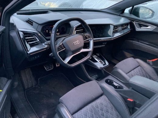 Audi Q4 e-tron 40 Launch edition S Competition 204pk | Trekhaak | Head display | Camera achter  | Sonos audio | ... ActivLease financial lease