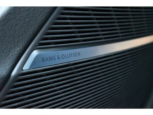 Audi Q8 55 TFSI e quattro S-Line Pano ACC B&O 22inch Black-optic ActivLease financial lease