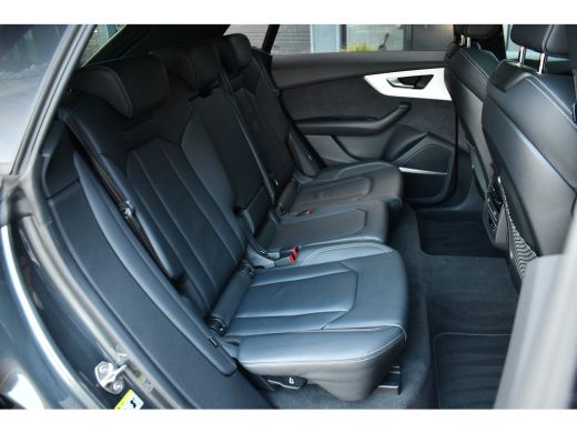 Audi Q8 55 TFSI e quattro S-Line Pano ACC B&O 22inch Black-optic ActivLease financial lease