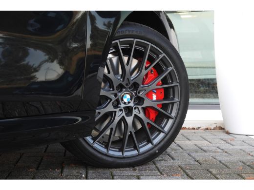 BMW 1 Serie 120 M Sport Automaat / Panoramadak / Sportstoelen / Achteruitrijcamera / M Adaptief onderstel / C... ActivLease financial lease