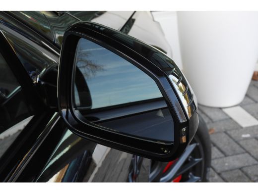 BMW 1 Serie 120 M Sport Automaat / Panoramadak / Sportstoelen / Achteruitrijcamera / M Adaptief onderstel / C... ActivLease financial lease