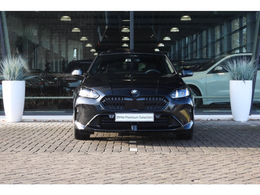 BMW 1 Serie 120 M Sport Automaat / Panoramadak / Sportstoelen / Achteruitrijcamera / M Adaptief onderstel / C... ActivLease financial lease