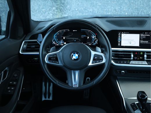 BMW 3 Serie 330e M Sport HiFi / 19 inch / M-Sport remmen / Leder / ActivLease financial lease