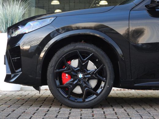 BMW iX2 xDrive30 M Sport Edition / Panoramadak / Sportstoelen / M Adaptief onderstel / Stuurverwarming / ... ActivLease financial lease