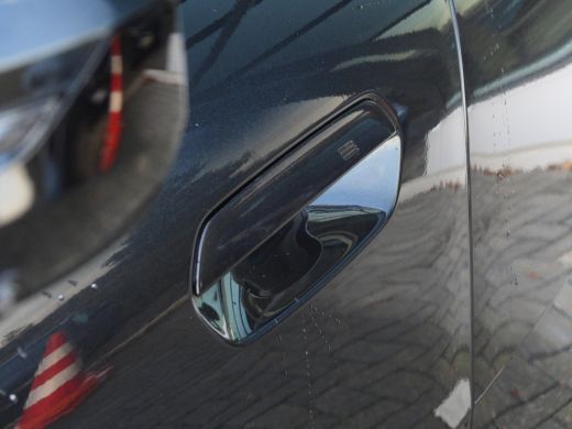 BMW iX2 xDrive30 M Sport Edition / Panoramadak / Sportstoelen / M Adaptief onderstel / Stuurverwarming / ... ActivLease financial lease