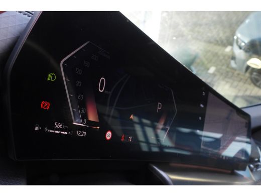 BMW X2 sDrive20i High Executive M Sport Automaat / Panoramadak / Trekhaak / Sportstoelen / M Adaptief on... ActivLease financial lease