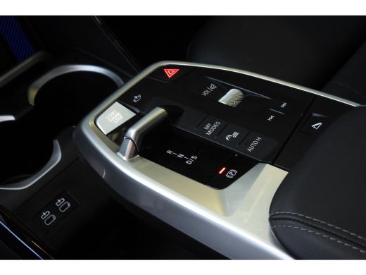 BMW X2 sDrive20i High Executive M Sport Automaat / Panoramadak / Trekhaak / Sportstoelen / M Adaptief on... ActivLease financial lease