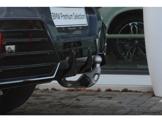 BMW X2 sDrive20i High Executive M Sport Automaat / Panoramadak / Trekhaak / Sportstoelen / M Adaptief on... ActivLease financial lease