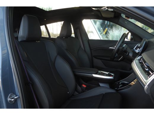 BMW X2 sDrive20i High Executive M Sport Automaat / Panoramadak / Trekhaak / Sportstoelen / M Adaptief on... ActivLease financial lease