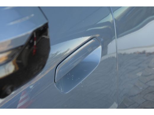 BMW X2 sDrive20i High Executive M Sport Automaat / Panoramadak / Trekhaak / Sportstoelen / M Adaptief on... ActivLease financial lease