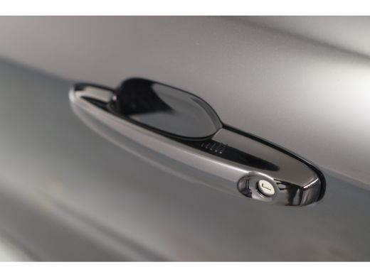 Ford Kuga Plug-In Hybrid ST-Line | Trekhaak Elektrisch Wegklapbaar | Elektrisch Panoramadak | Winter Pack | ActivLease financial lease