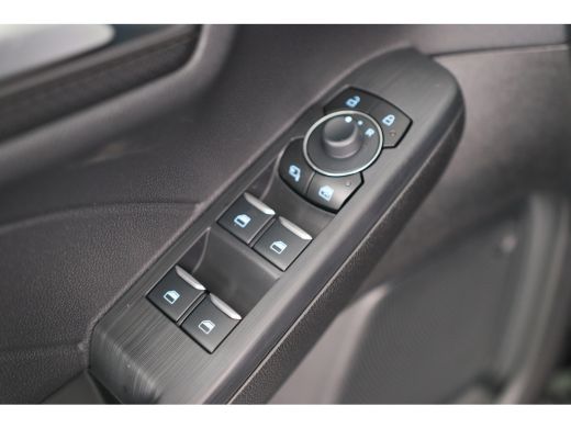 Ford Kuga Plug-In Hybrid ST-Line | Trekhaak Elektrisch Wegklapbaar | Elektrisch Panoramadak | Winter Pack | ActivLease financial lease