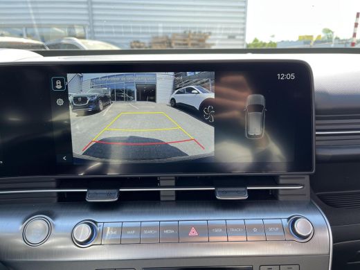 Hyundai Kona Comfort Smart 64.8 kWh | &euro; 7.835,- korting! | Nu uit voorraad leverbaar! | ActivLease financial lease