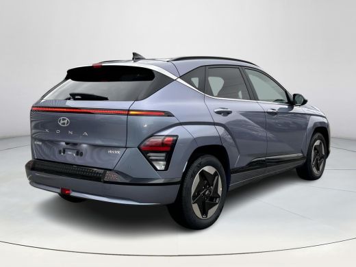 Hyundai Kona Comfort Smart 64.8 kWh | &euro;7.835,- korting! | Nu uit voorraad leverbaar! | ActivLease financial lease