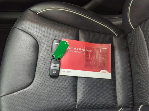 Kia e-Niro ExecutiveLine 64 kWh NL-AUTO | LEDER | SOH 100% ActivLease financial lease