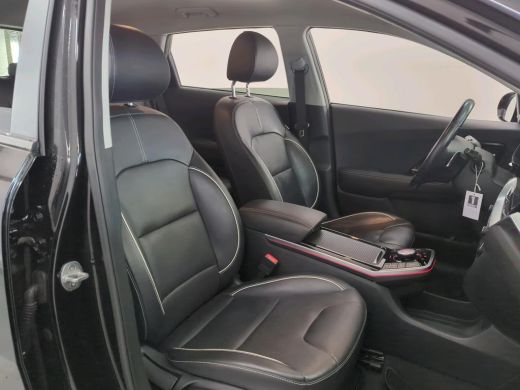 Kia e-Niro ExecutiveLine 64 kWh NL-AUTO | LEDER | SOH 100% ActivLease financial lease