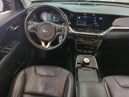 Kia e-Niro ExecutiveLine 64 kWh NL-AUTO | LEDER | SOH 100% ActivLease financial lease
