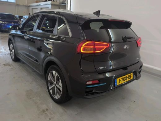 Kia e-Niro ExecutiveLine 64 kWh NL-AUTO | LEDER | SOH 100% ActivLease financial lease