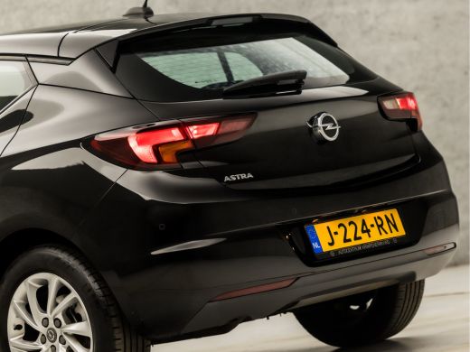 Opel Astra 1.2 Sport (APPLE CARPLAY, NAVIGATIE, CLIMATE, CRUISE, CAMERA, SPORTSTOELEN, LM VELGEN, PARKEERSEN... ActivLease financial lease