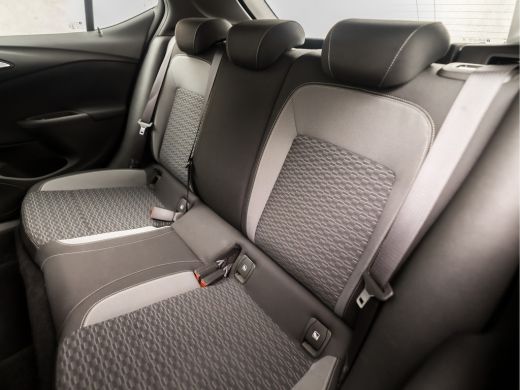 Opel Astra 1.2 Sport (APPLE CARPLAY, NAVIGATIE, CLIMATE, CRUISE, CAMERA, SPORTSTOELEN, LM VELGEN, PARKEERSEN... ActivLease financial lease