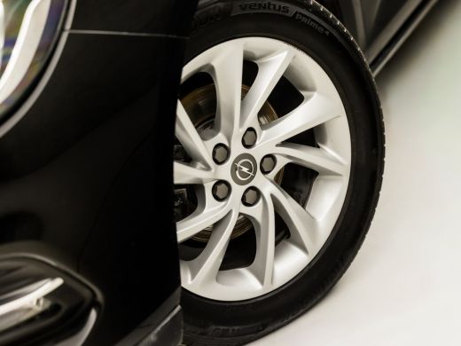 Opel Astra 1.2 Sport (APPLE CARPLAY, NAVIGATIE, CLIMATE, CRUISE, CAMERA, SPORTSTOELEN, LM VELGEN, PARKEERSEN... ActivLease financial lease