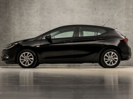 Opel Astra 1.2 Sport (APPLE CARPLAY, NAVIGATIE, CLIMATE, CRUISE, CAMERA, SPORTSTOELEN, LM VELGEN, PARKEERSEN... ActivLease financial lease