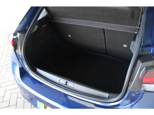 Opel Corsa 1.2 Edition | Achterbank in delen neerklapbaar | Achteruitrijcamera | Airco ActivLease financial lease