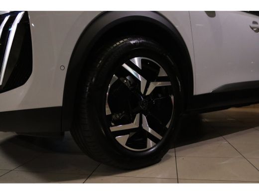 Peugeot 2008 GT 145PK | Adapt. Cruise | 360 Camera | Alcantara | Stoelverwarming | Massage | Navi ActivLease financial lease