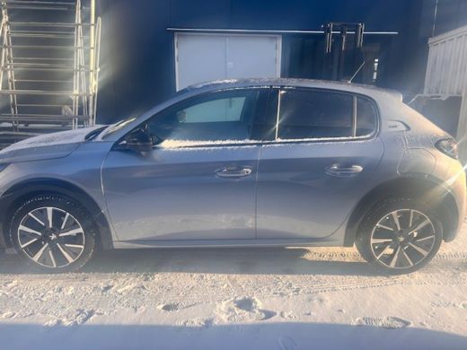 Peugeot 208 1.2 PureTech GT | Lichtmetaal 17'' | Achteruitrijcamera | PDC | Airco | Apple Carplay/Android Auto | ActivLease financial lease