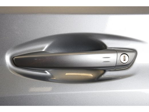 Peugeot 208 1.2 PureTech 100PK GT | Navi | Clima | Adaptive Cruise | Apple Carplay/Android Auto | Full LED | ... ActivLease financial lease