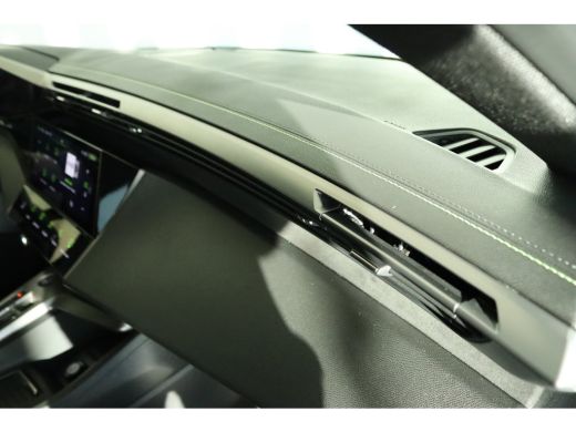 Peugeot 308 GT, (2024-F0) 145PK e-DSC6 | Adapt. Cruise | 360 Camera | Navi | Carplay | Matrix LED | Keyless ActivLease financial lease