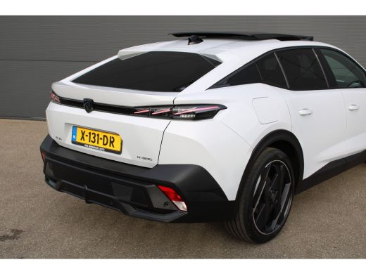 Peugeot 408 1.6 HYbrid GT 180 EAT8 | Automaat | Navigatie | Camera | Panorama/schuifdak | Focal | Comfortstoe... ActivLease financial lease