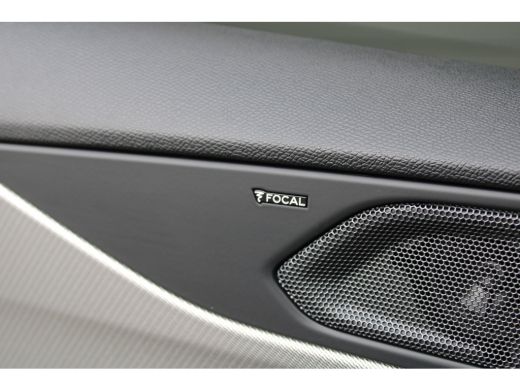 Peugeot 408 1.6 HYbrid GT 180 EAT8 | Automaat | Navigatie | Camera | Panorama/schuifdak | Focal | Comfortstoe... ActivLease financial lease