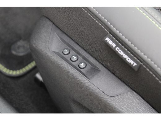 Peugeot 408 1.6 HYbrid GT 180 EAT8 | Automaat | Navigatie | Camera | Panorama/schuifdak | Focal | Comfortstoe... ActivLease financial lease