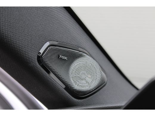 Peugeot 408 1.6 HYbrid GT 180 EAT8 | Automaat | Navigatie | Camera | Panorama/schuifdak | Focal | Comfortstoe... ActivLease financial lease