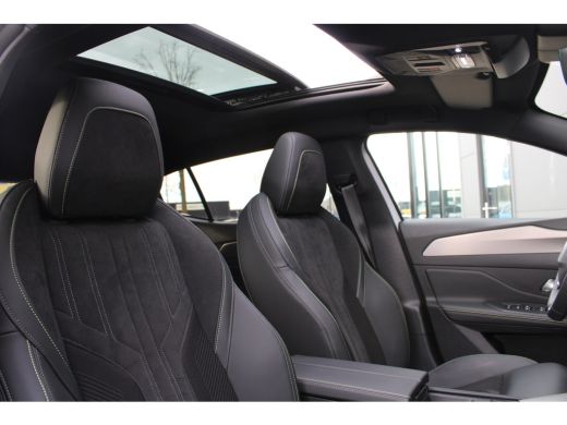 Peugeot 408 1.6 HYbrid GT 180 EAT8 | Automaat | Navigatie | Camera | Panorama/schuifdak | Focal | Comfortstoe... ActivLease financial lease