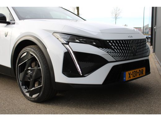 Peugeot 408 1.6 HYbrid GT 180 EAT8 | Automaat | Navigatie | Camera | Panorama/schuifdak | Focal | Comfortstoe... ActivLease financial lease