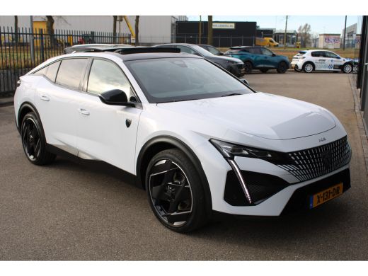 Peugeot 408 1.6 HYbrid GT 180 EAT8 | Automaat | Navigatie | Camera | Panorama/schuifdak | Focal | Comfortstoe... ActivLease financial lease