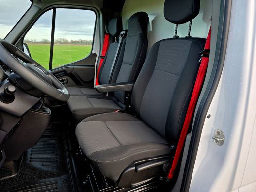 Renault Master T35 2.3 dCi 145 L3 Energy EURO VI - 146 Pk - Euro 6 - Navi - Airco - Cruise Control - Bakwagen - ... ActivLease financial lease