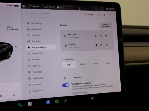 Tesla Model 3 60 kWh RWD *BTW* + LEDER | AUTOPILOT | PANORAMA | 3 CAMERA'S ActivLease financial lease