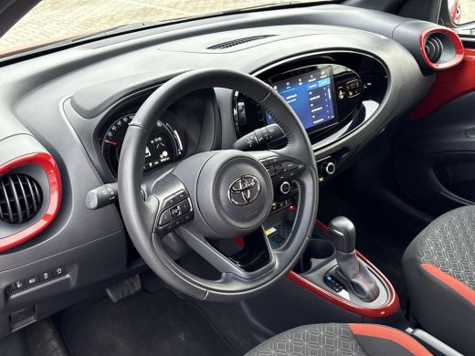 Toyota Aygo 1.0 VVT-i S-CVT first **KEYLESS/ STOELVERWARMING/ NAVIGATIE/ GARANTIE** ActivLease financial lease