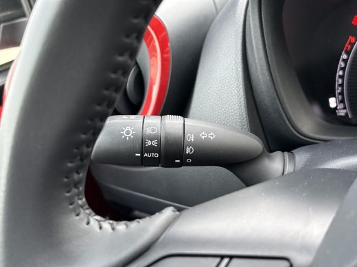 Toyota Aygo 1.0 VVT-i S-CVT first **KEYLESS/ STOELVERWARMING/ NAVIGATIE/ GARANTIE** ActivLease financial lease